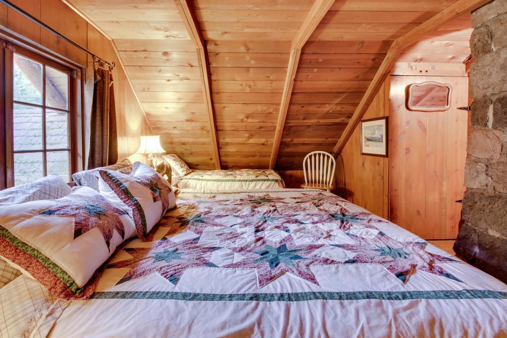 Zoe'S Log Cabin Welches Zewnętrze zdjęcie