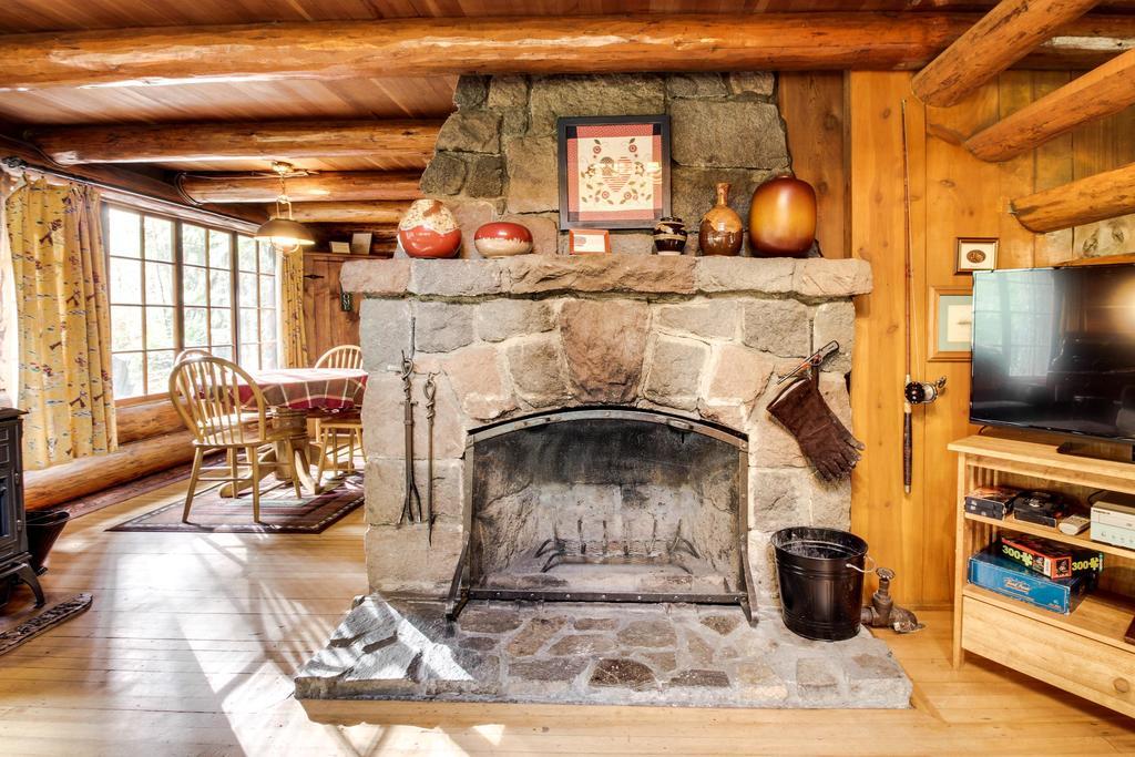 Zoe'S Log Cabin Welches Zewnętrze zdjęcie