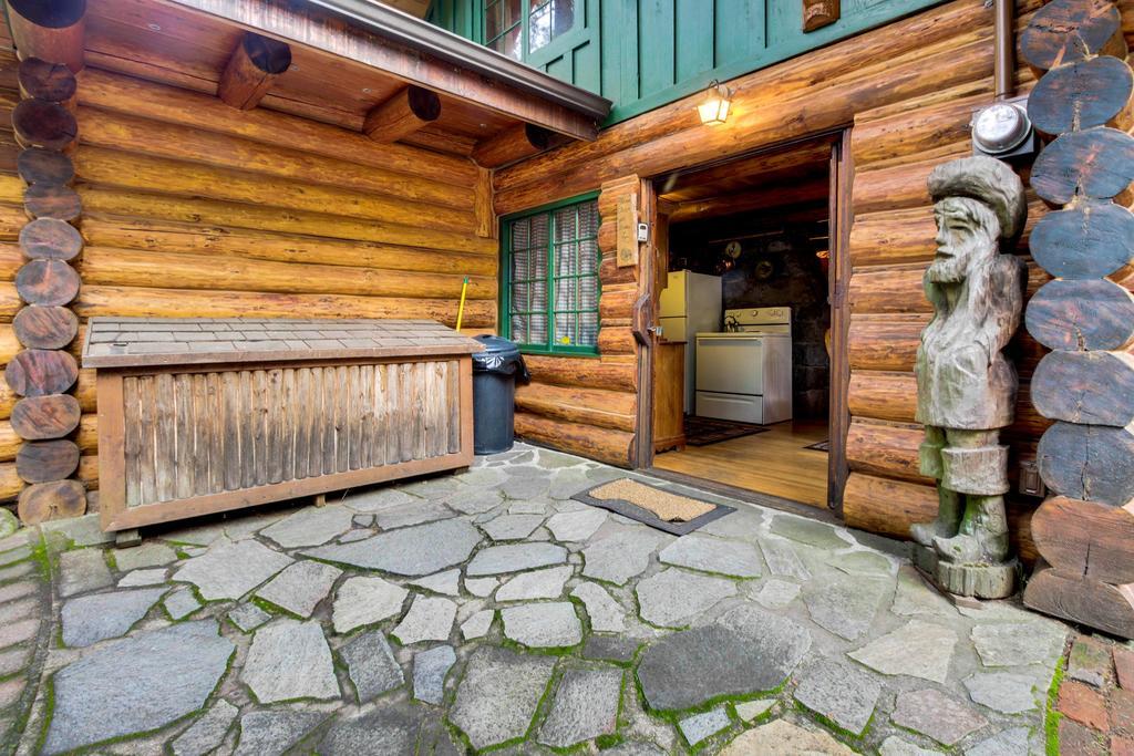 Zoe'S Log Cabin Welches Zewnętrze zdjęcie